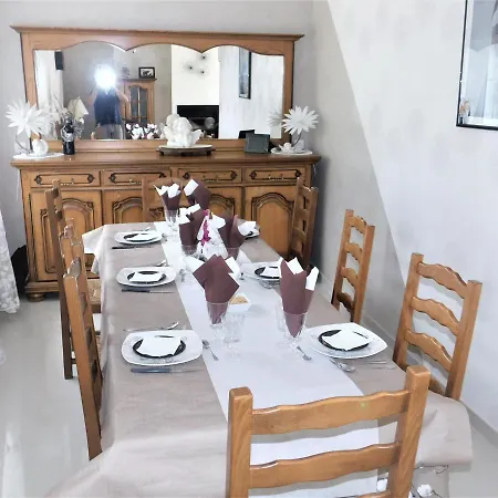 Du Hamel Bed & Breakfast *