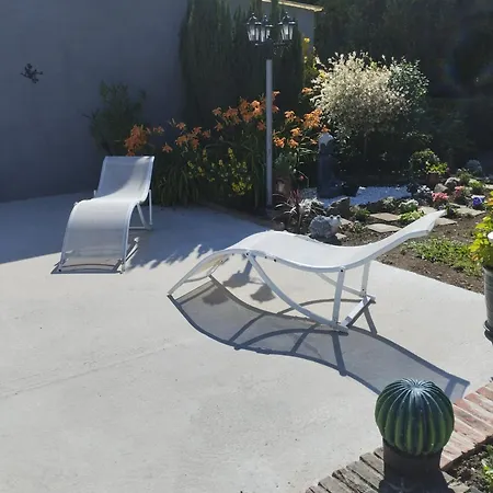 Du Hamel Bed & Breakfast